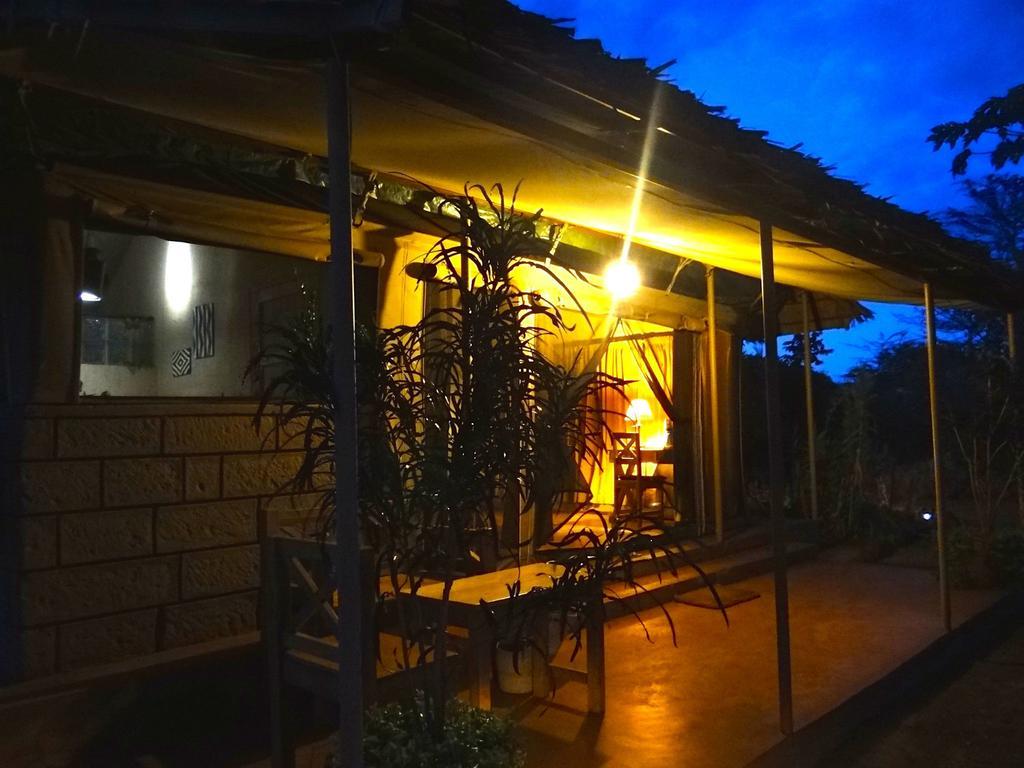 Hotel Ikweta Safari Camp Maua Exterior foto